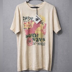 Daydreamer Records T shirt